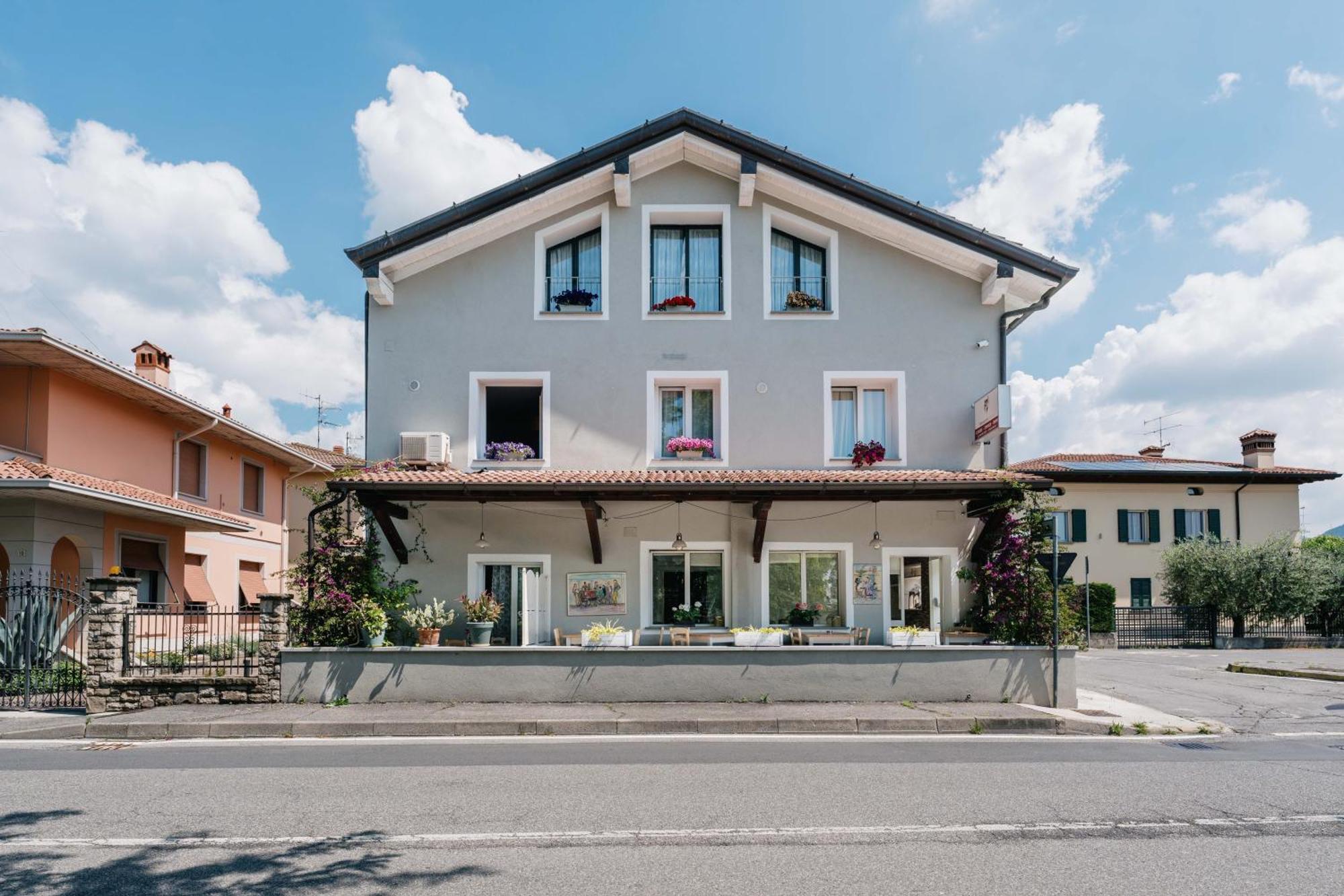 Franciacorta Rooms คอร์เตฟรังกา ภายนอก รูปภาพ