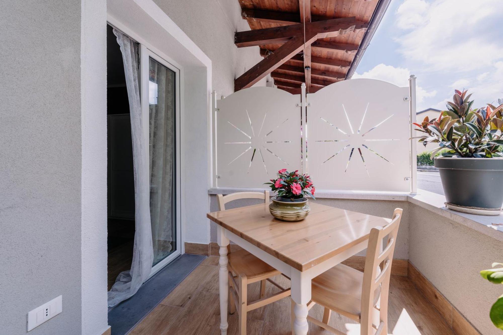 Franciacorta Rooms คอร์เตฟรังกา ภายนอก รูปภาพ